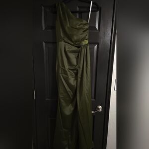 David's Bridal Emerald Green Bridesmaid Dress